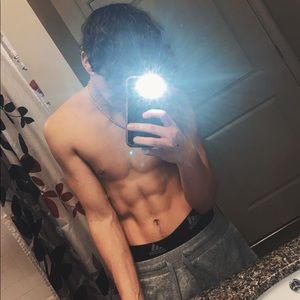 Meet your Posher, Zachary